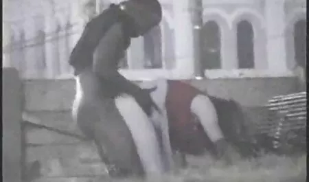 المقلية قادرة على تجربة على افلام سكس محارم مترجم ظهور الخيل في صالة الألعاب الرياضية
