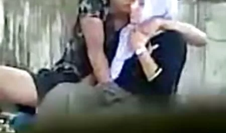 رجل فجر شعرها الأشقر إلى رائحة افلام سكس مترجم للعربية سراويل