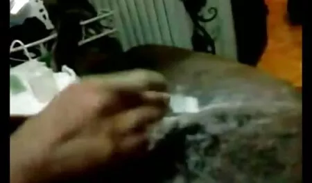 كان الناس مواقع جنس مترجمه جميلين وأعطوا الحيوانات المنوية لقدميه.