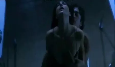 سراويل رمي, امرأة مواقع افلام سكس مترجم جميلة على الأرض.