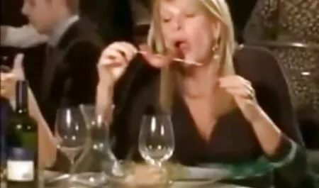 لوفليس يفتح المستقبل ليحل محل الحمار من الجزء السفلي من افلام سكس تركي مترجم المسمار التشحيم