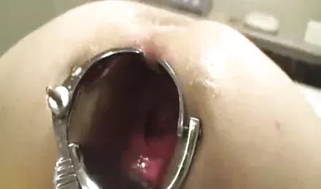 الممرضة ، في المكتب ، تدخين أحد افضل افلام سكس مترجم أطباء اليدين والقدمين ، وعرض طاولة البط.