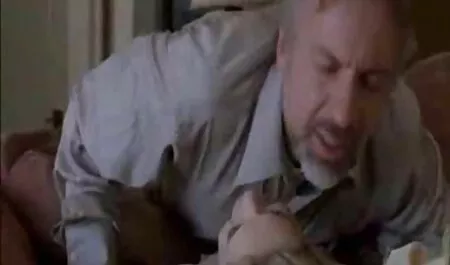 استيقظ ابن آني مع قبلة جيدة ، و كراوتش افلام سكس كلاسيكيه مترجمه لمس القضيب.