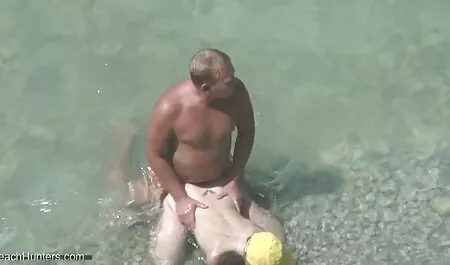 فتاة جميلة هي تجسيد سكس اجنبي تعليم الجنس لخيال رجل.