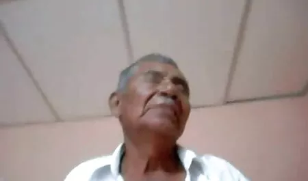 الفتاة نائب افلام سكس اجنبي جديد مترجم الرئيس في الفم