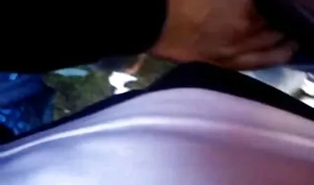 أربعة جميلة غارقة في النفط ، عناق افلام جنس مترجمة عربي التدخين.