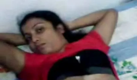 وتشجع عشيقها مع قبلة عاطفي. افلام سكس مترجم طويل