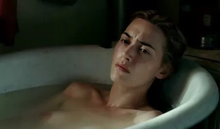 على شرفة الرجل على افلام سكس مترجم محارم جدارين