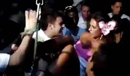 يجتمع الممرضون السعداء افلام سكس مترجم للكبار مع موظفي قسم الطوارئ في قسم المستشفى.