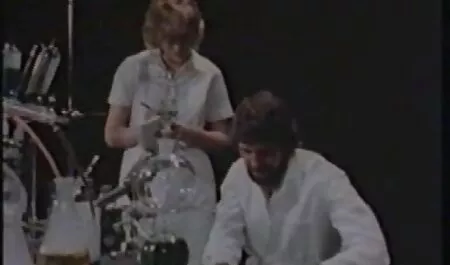الرجل يشير إلى الفتاة افضل افلام سكس مترجم الروسية,