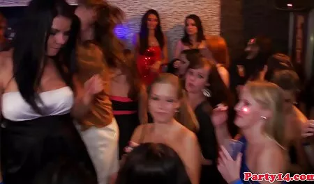 الصدقات التدخين عصير الذكور في فمها افلام سكس اخوات مترجم
