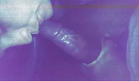ذهبت شقراء إلى افلام سكس عائلي مترجم غرفة الفندق وأعطتها إلى مان سي داكس.