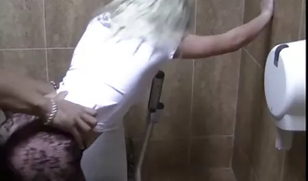 اثنين من الشابات الأخرى افلام سكس مراهقات مترجم مطمعا النشوة الجنسية.
